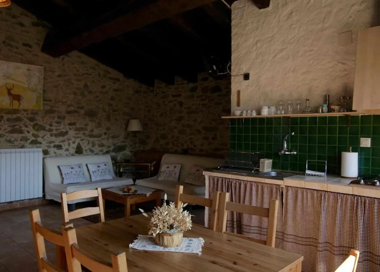 La Cabanya De Can Planes Un Petit Gran Espai Rocabruna Spain